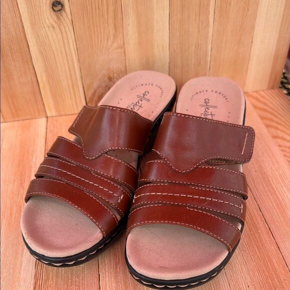Women Clark’s Ultimate Brown Sandals size 6 - Picture 1 of 6